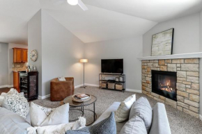 Como Lake Views on Deck - Screened-in Porch - Professional Decor - Fireplaces -Short Walk to Lake